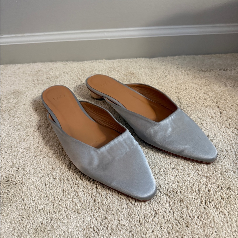 LOQ Women's Silver Mules